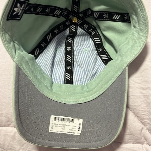 Adidas cap - Picture 3 of 3